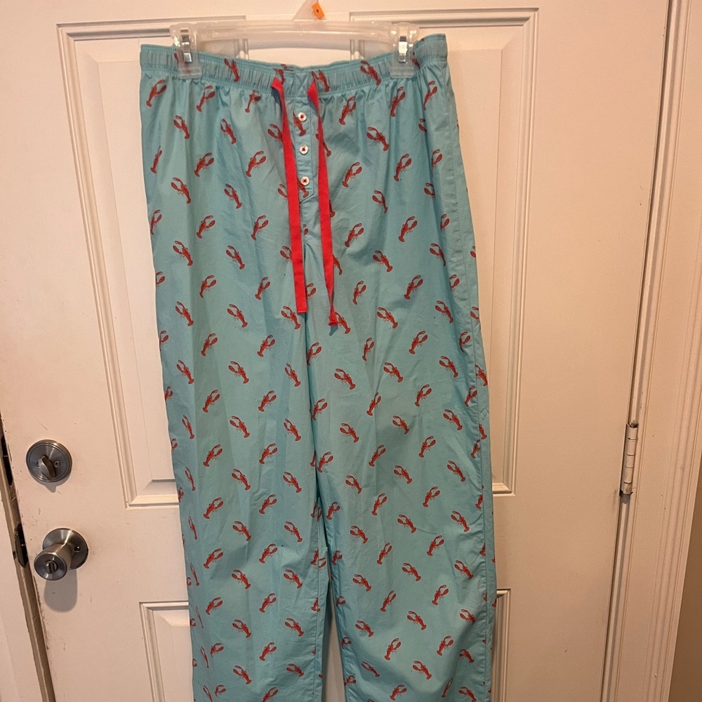 W’s LLBean 100% cotton PJ bottoms with cute lobster print.
